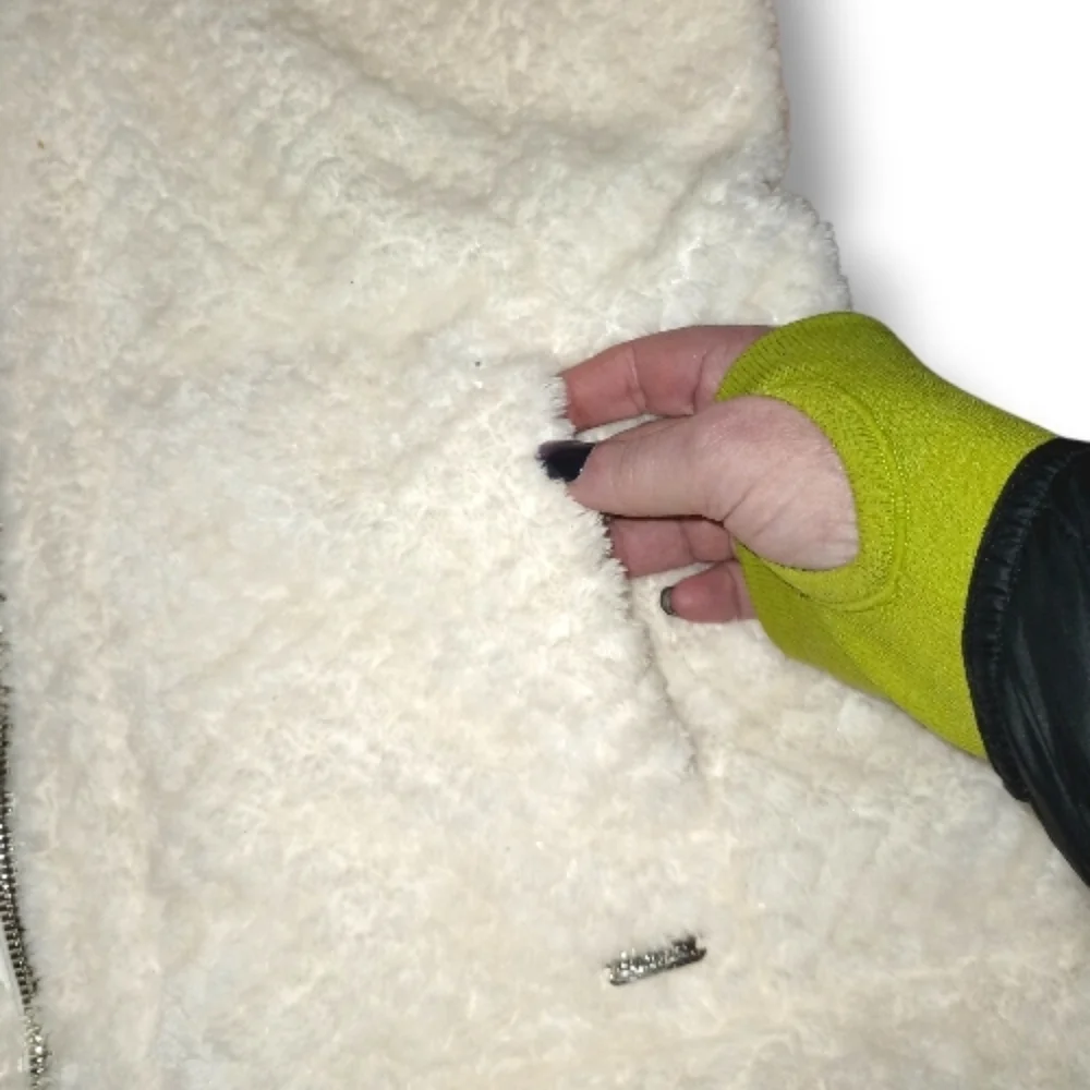 Calvin Klein | Fleece Full-Zip Vest | Ivory | Size Medium | EUC - Picture 10 of 10